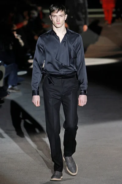 Look 45